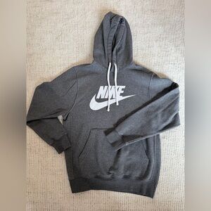 Nike Hooded Sweatshirt Unisex Club Hoodie Women’s or Men’s